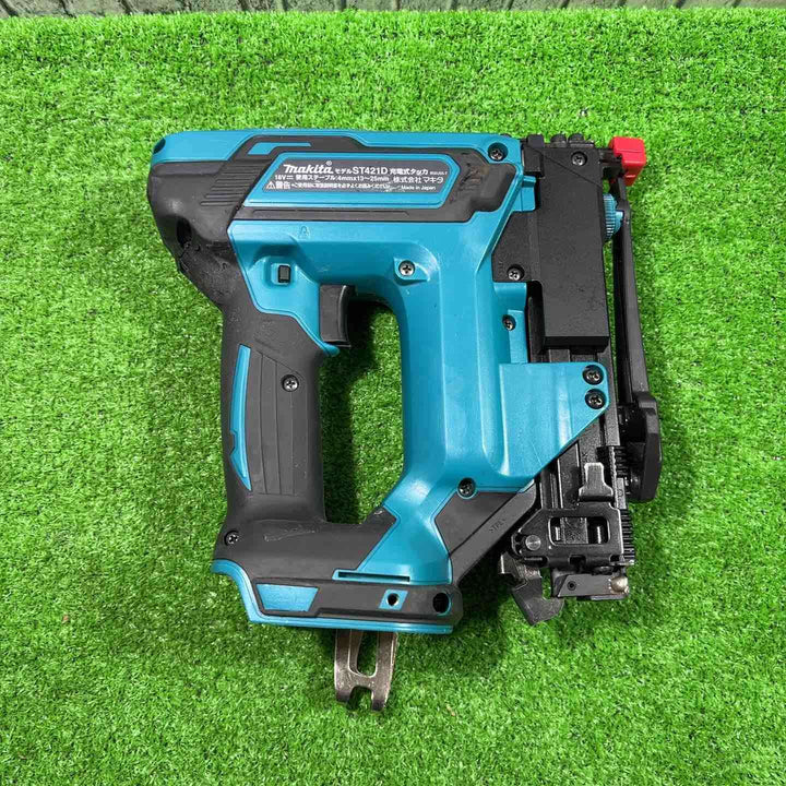 ★マキタ(makita) コードレスタッカー 18V ST421DZK【川口店】