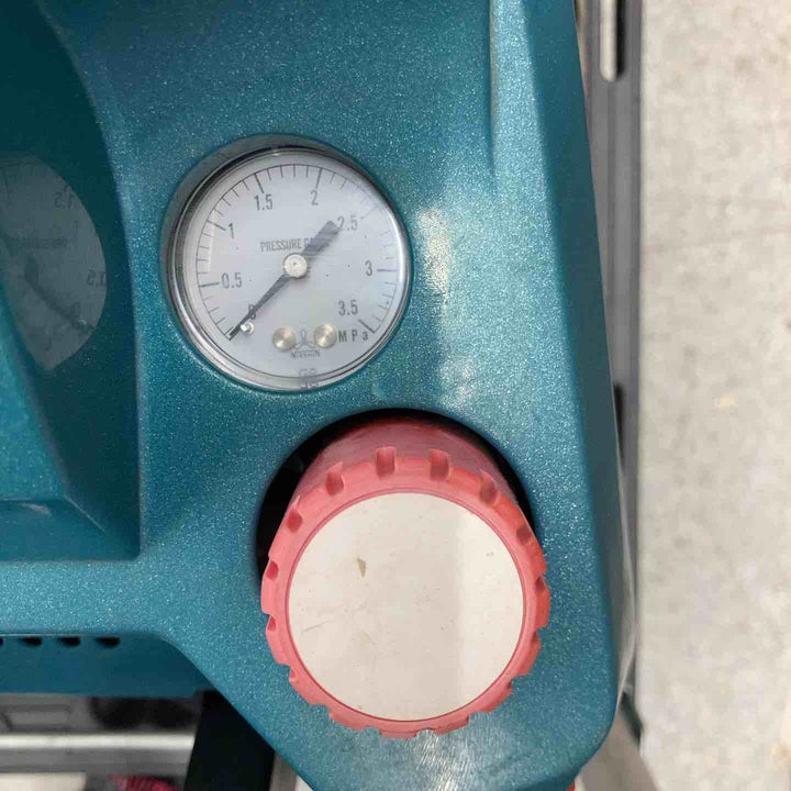 ★マキタ(makita) エアコンプレッサー AC461XL【八潮店】