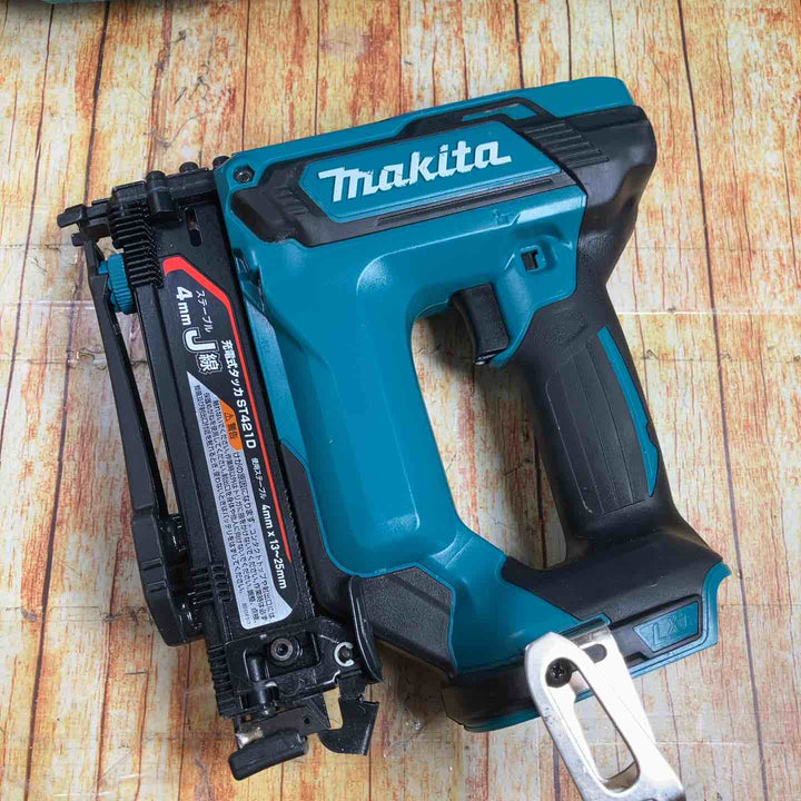★マキタ(makita) コードレスタッカー ST421DZK【川崎店】