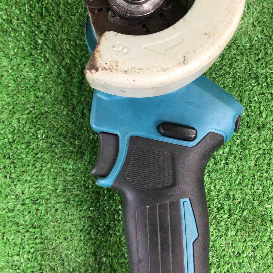 マキタ(makita) 76mmコードレスコンパクトカッタ MC300DZ【川崎店】