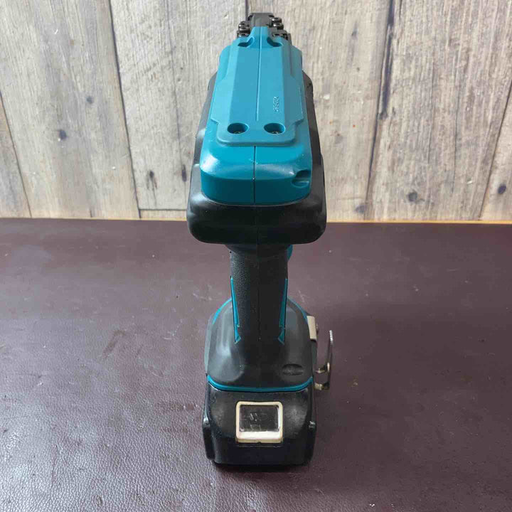 【中古品】 マキタ(makita) コードレスタッカー ST421DZ おまけバッテリー付き 【東大和店】