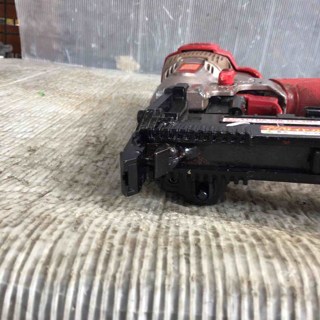 マックス(MAX) 高圧フロアタッカ HA-50F1(D)/4MAフロア 床材 留め付け フローリング材 下地材 構造用合板【越谷店】