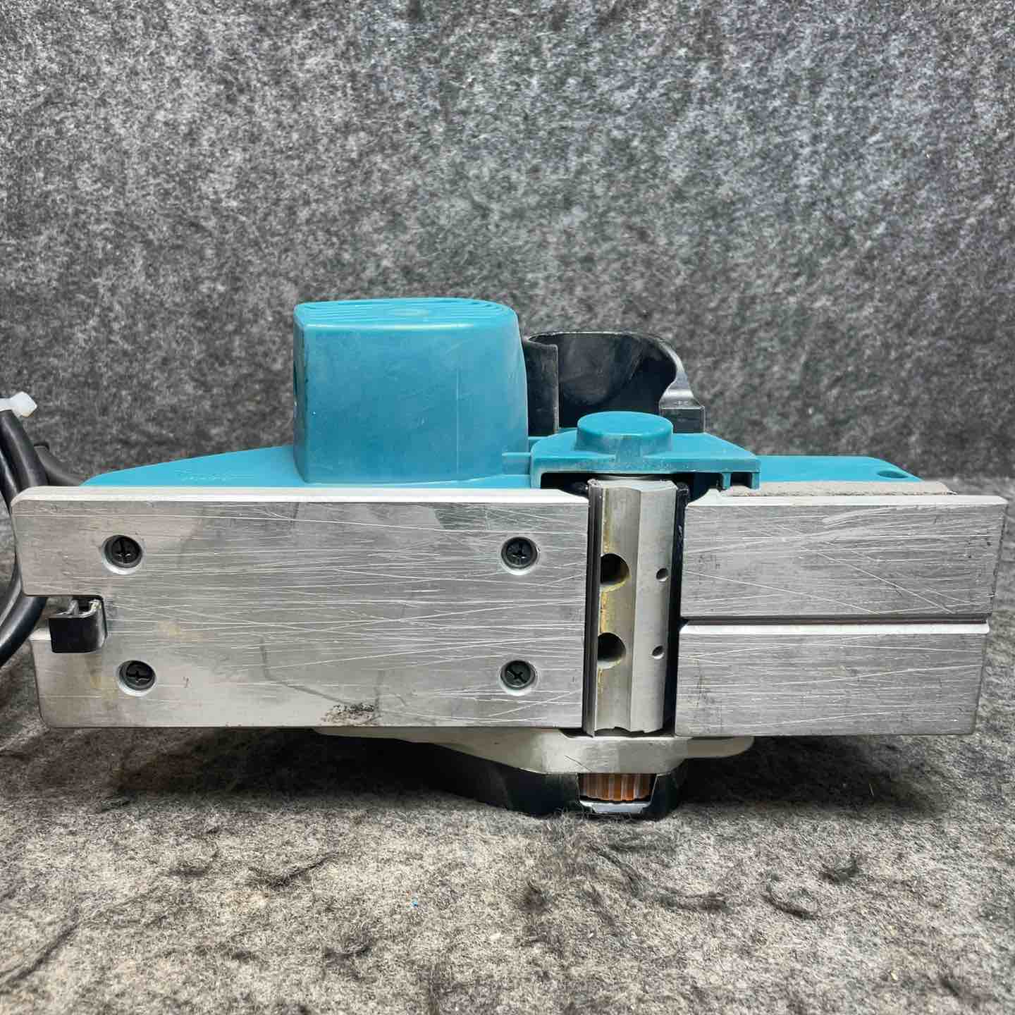 マキタ(makita) 電気カンナ KP0800A【桶川店】 – アクトツール