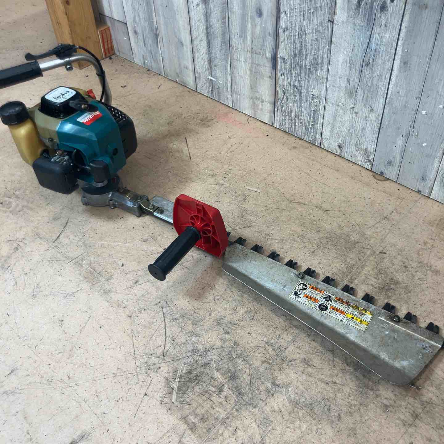 中古品】 マキタ(makita) EH562 エンジンヘッジトリマー 【東大和店