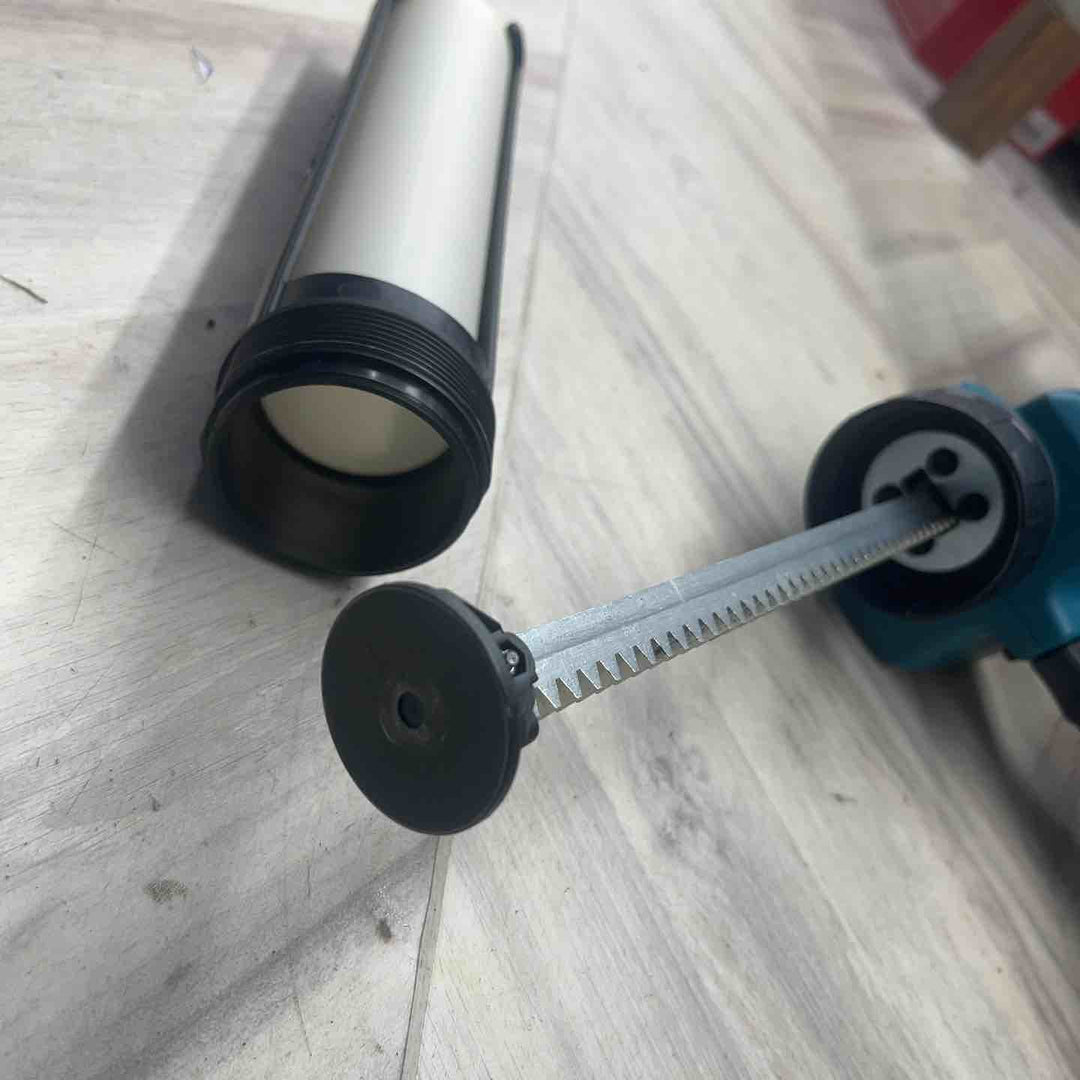 ☆マキタ(makita) コードレスコーキングガン CG180DZ【越谷店】