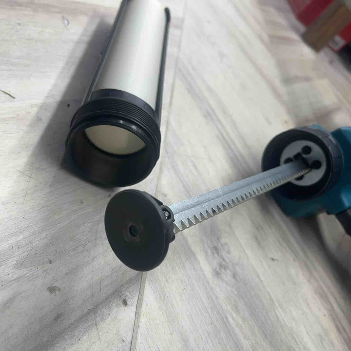 ☆マキタ(makita) コードレスコーキングガン CG180DZ【越谷店】