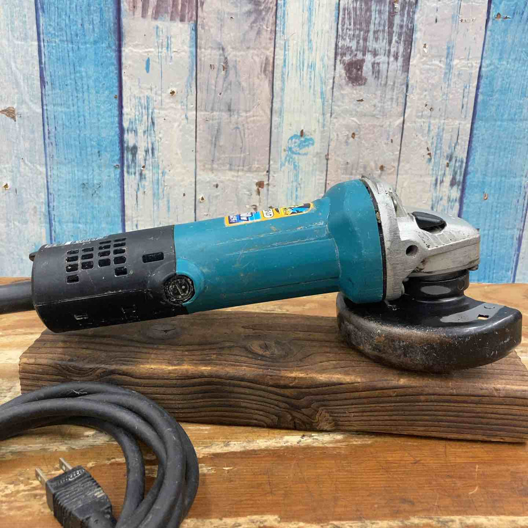 ☆マキタ(makita) ディスクグラインダ 低速高トルク ブレーキ付 100mm 9533BLA【柏店】