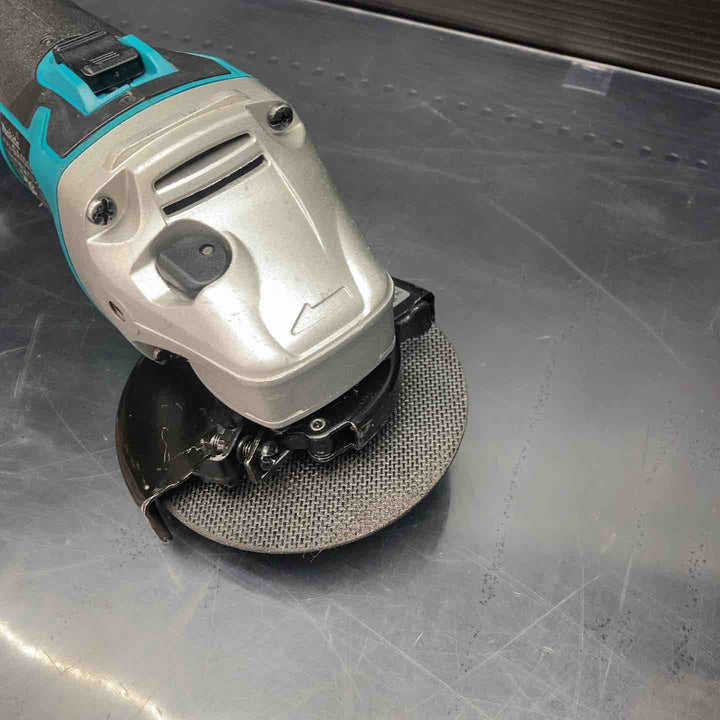 ☆マキタ(makita) 100mmコードレスディスクグラインダ GA404DZN (GA404DN)【川越店】
