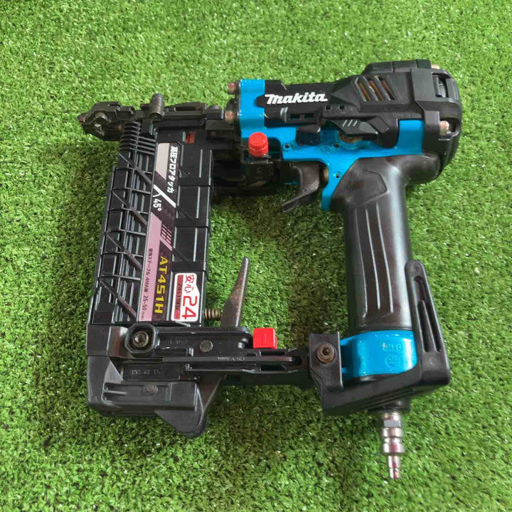 ★マキタ(makita) 高圧フロアタッカ AT451HM【川崎店】