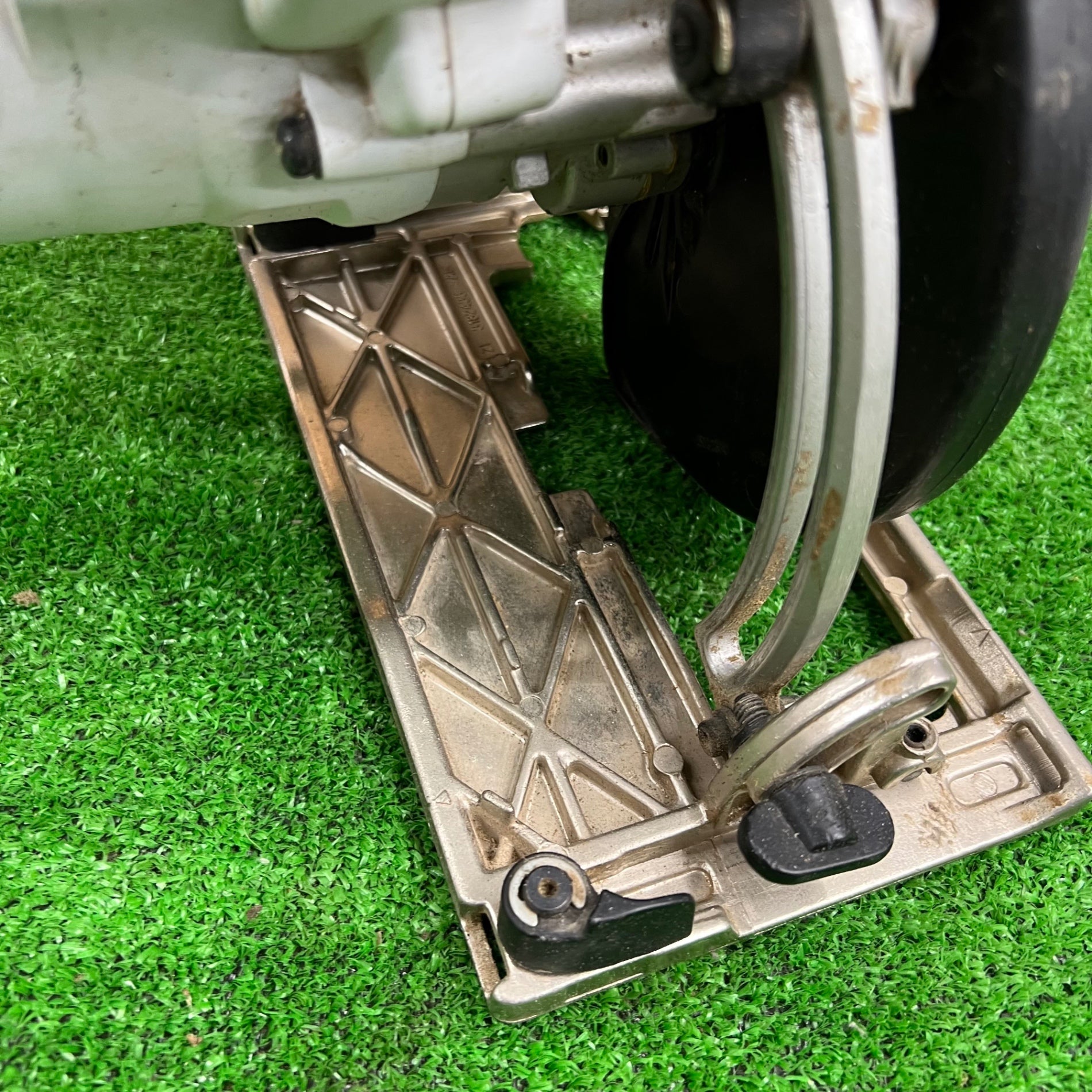 マキタ(makita) 電動マルノコ 5731 コード汚れ有 【桶川店】 – アクト