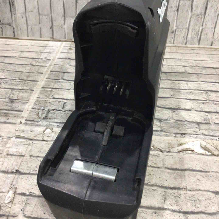 ◇マキタ(makita) ハンマドリル 集じんシステムDX01 A-61525 (黒)【川口店】