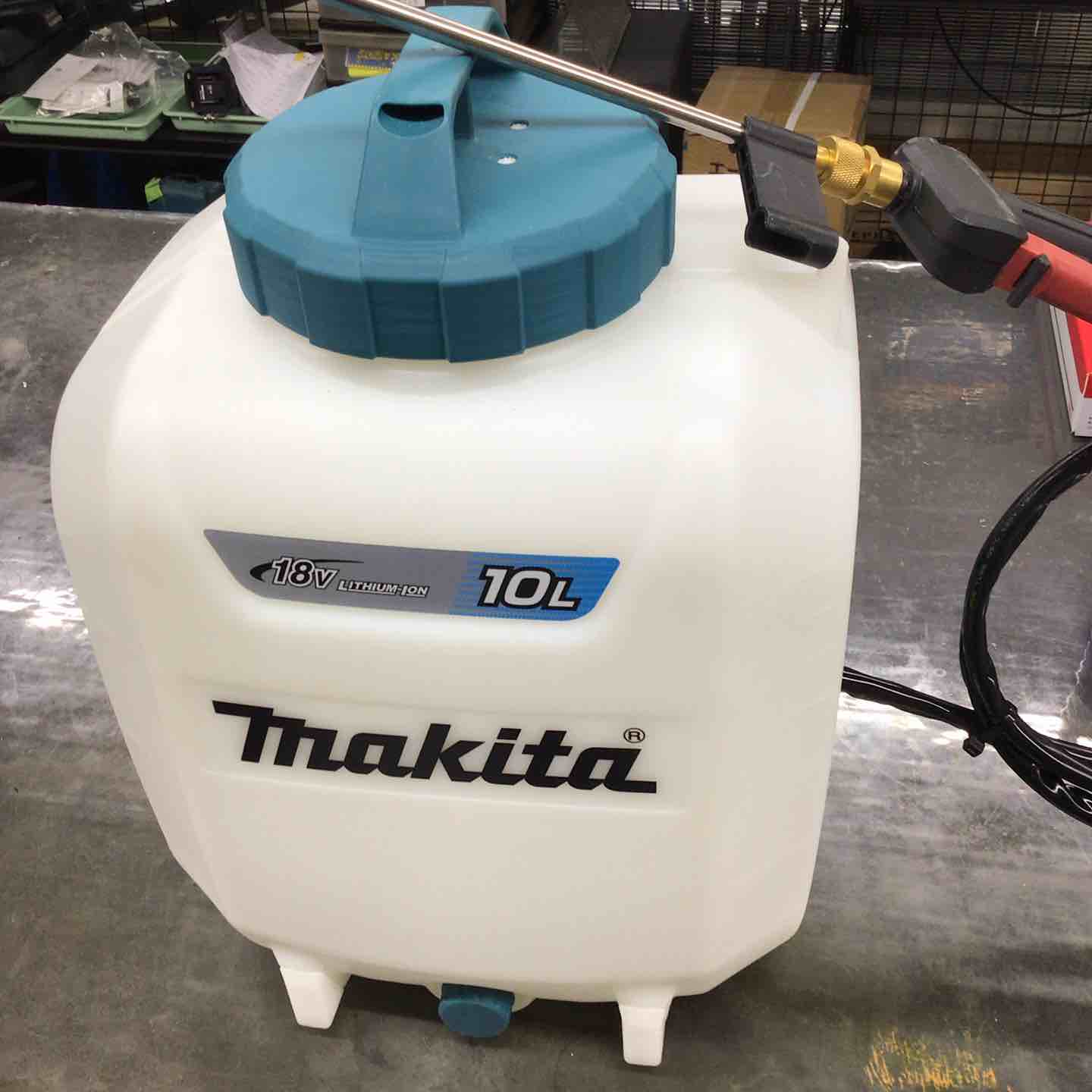 〇マキタ 18V 充電式噴霧器 10L 本体のみ MUS108DZ【戸田店 〇マキタ 18V 充電式噴霧器 10L 本体のみ MUS108DZ【戸田店