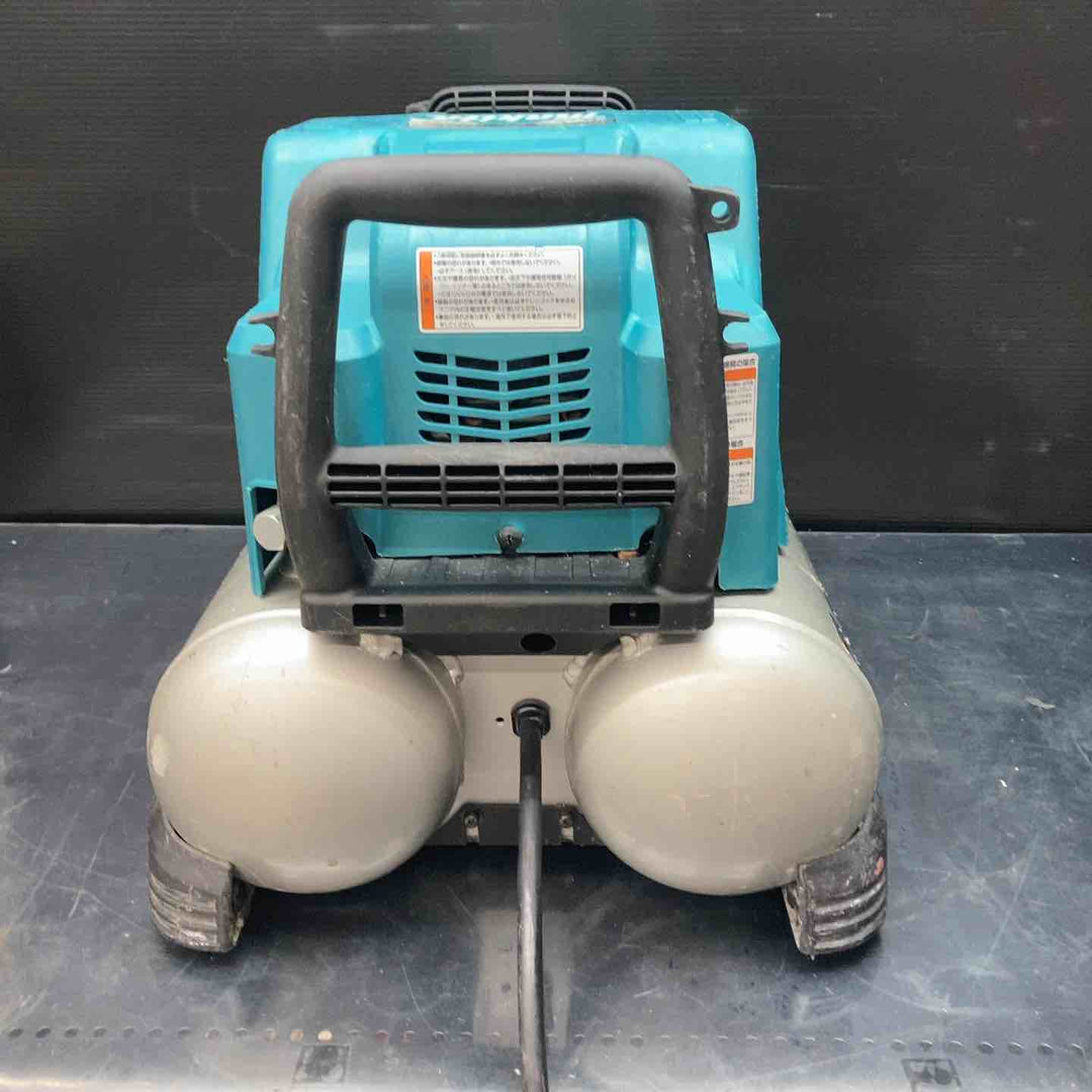 ★マキタ(makita) エアコンプレッサー AC462XGH【川越店】