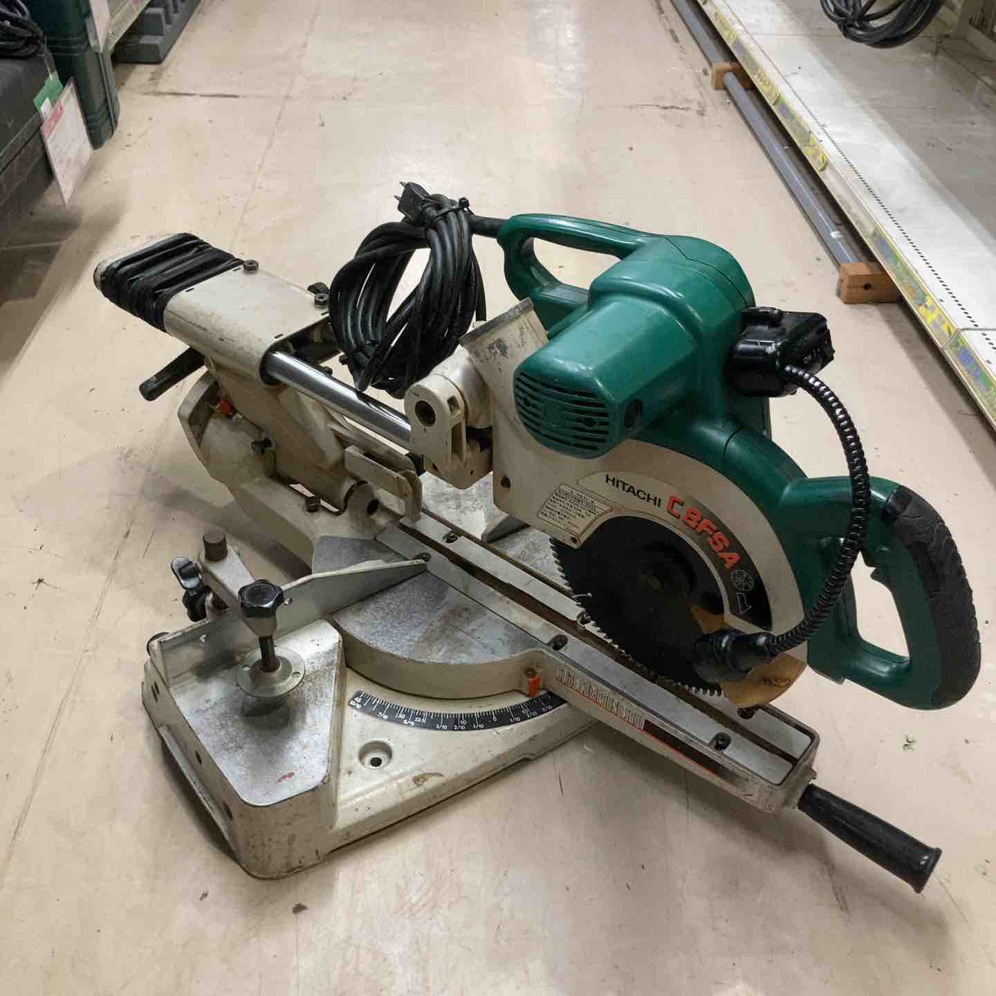 ◇ハイコーキ(HIKOKI ※旧:日立工機) 216mm 卓上スライド丸ノコ C8FSA【越谷店】 ◇ハイコーキ(HIKOKI ※旧:日立工機) 216mm 卓上スライド丸ノコ C8FSA