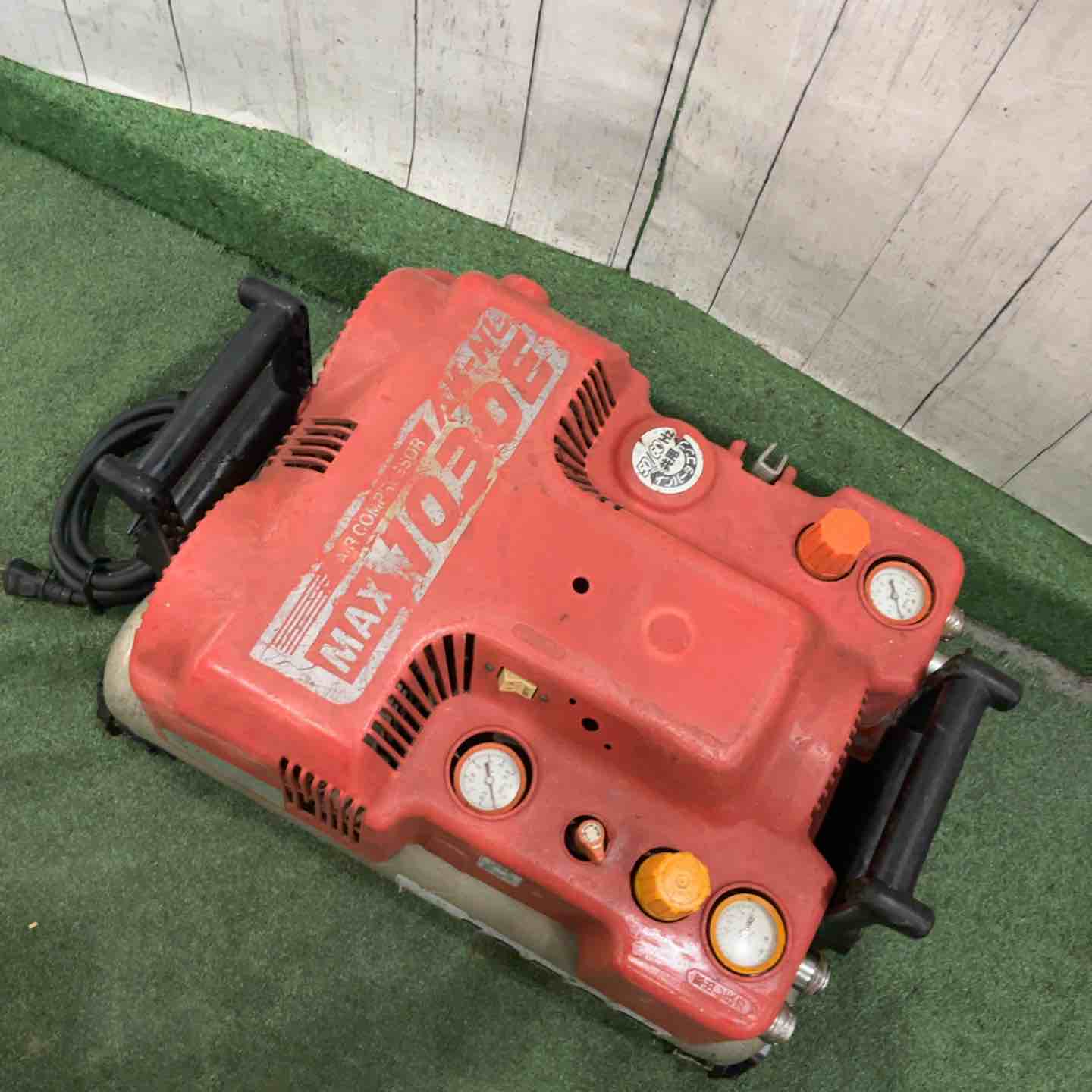現状品】◇マックス(MAX) 高圧常圧エアコンプレッサ AK-HL1030E 保証