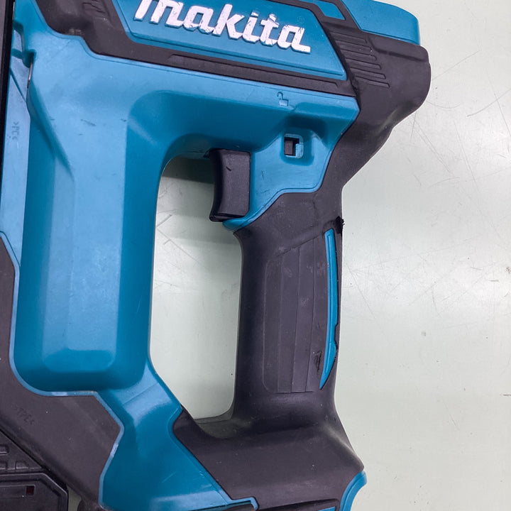 〇マキタ 充電式35mm面木釘打ち機 18V FN350DZ【越谷店】