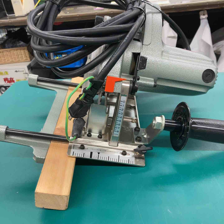 ◇マキタ(makita) 小型ミゾキリ 溝切 3004A　本体のみ【戸田店】