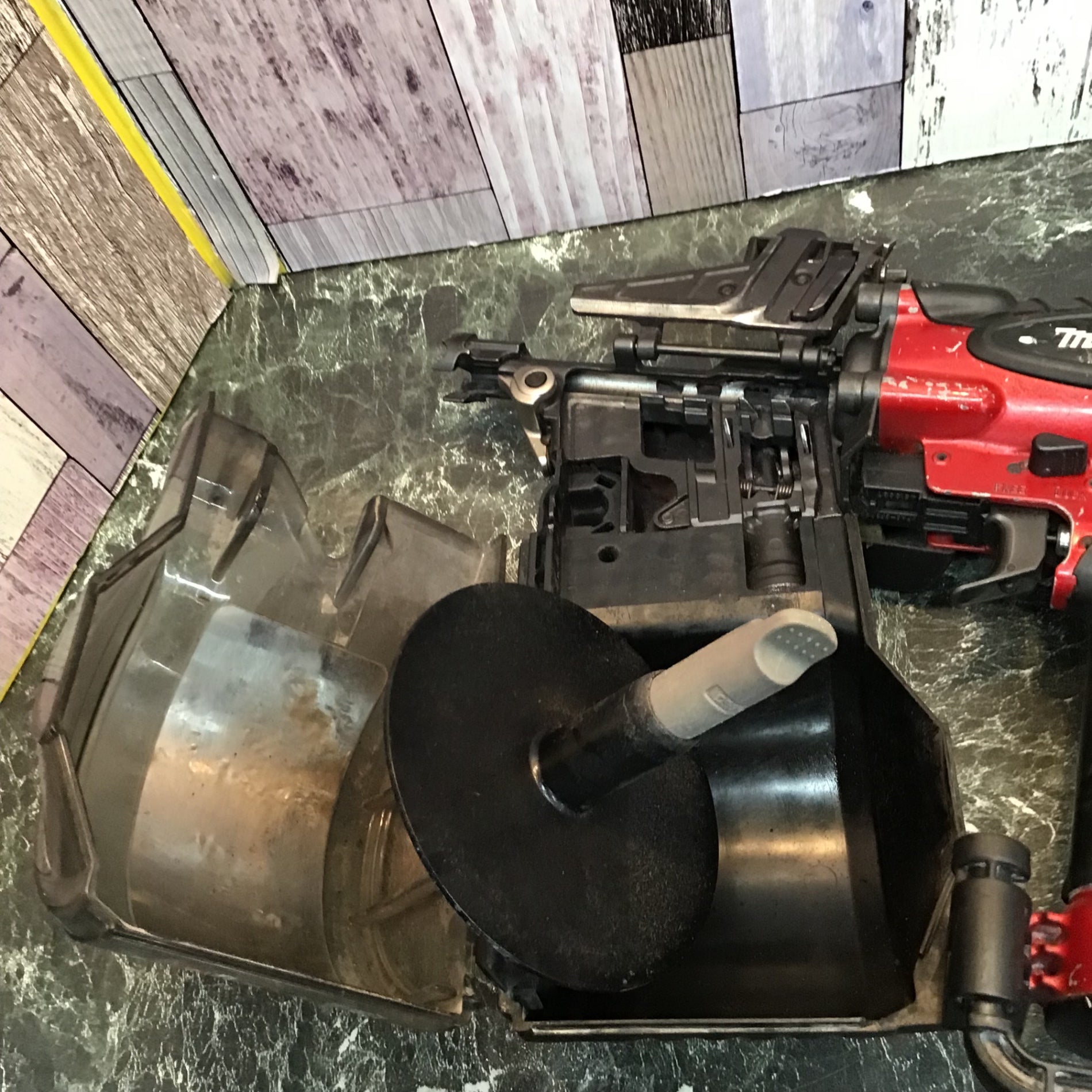 ☆マキタ(makita) 高圧エア釘打ち機 AN930H【八潮店】 – アクトツール