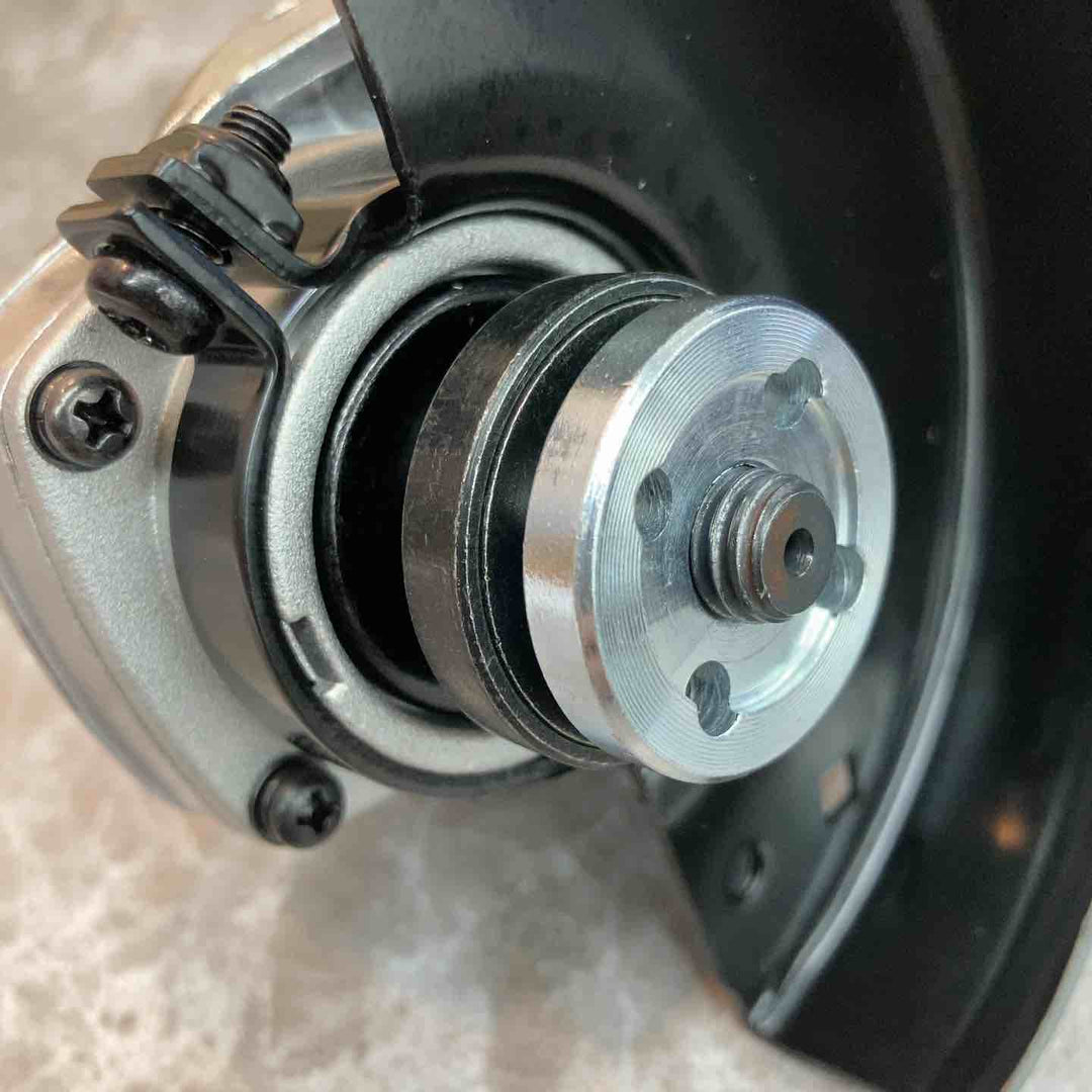 ☆マキタ(makita) 100mmディスクグラインダ 9539B【八潮店】