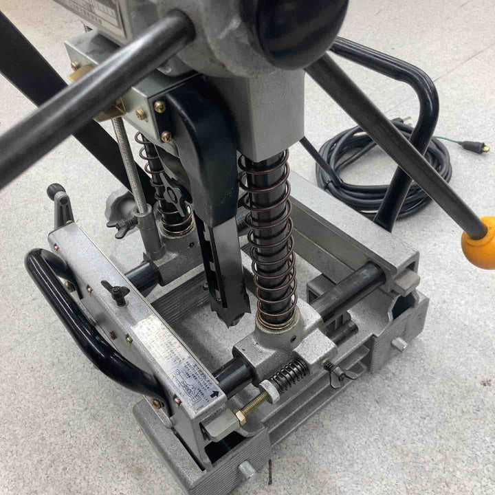 【中古品 美品】◇makita マキタ 手動角ノミ 7302 状態よい【八潮店】