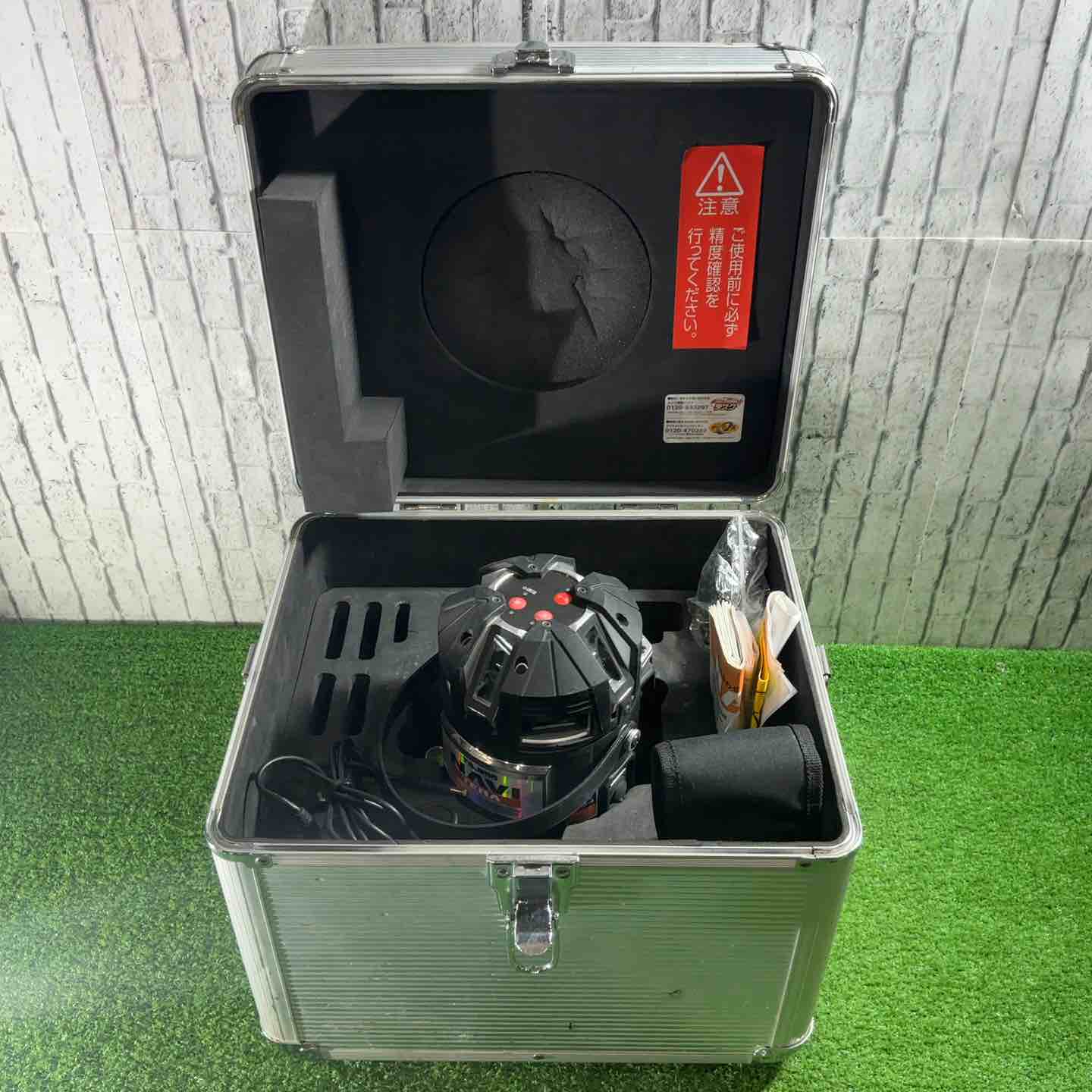 ◇タジマ(tajima) フルラインNAVIレーザー墨出し器 ML10-KJC 動作確認済【川口店】 ◇タジマ(tajima) フルラインNAVIレーザー墨出し器 ML10-KJC 動作確認