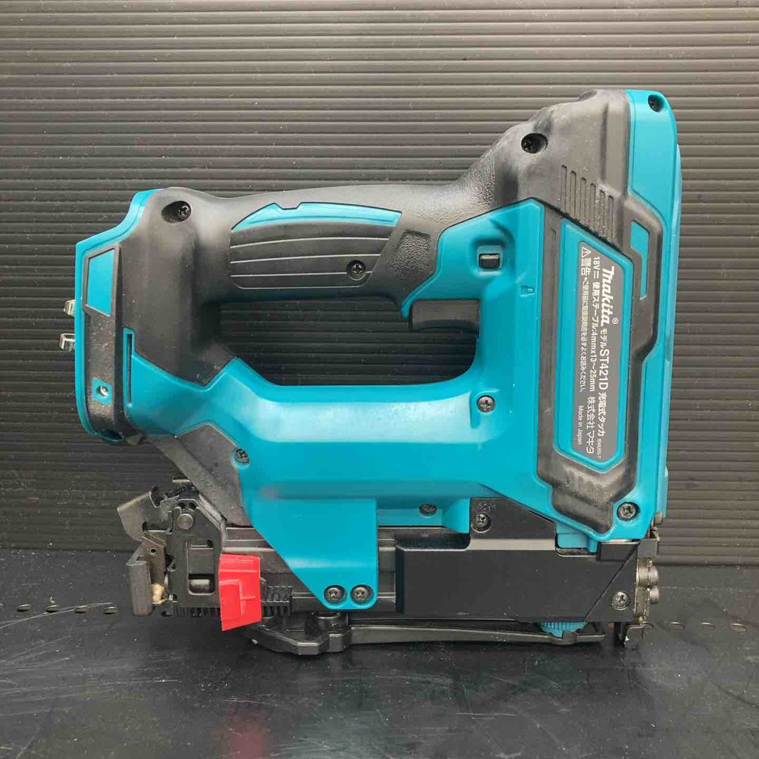 ★マキタ(makita) コードレスタッカー ST421DZK【川越店】