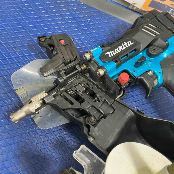 ★マキタ(makita) 高圧エア釘打ち機 AN534HM【草加店】