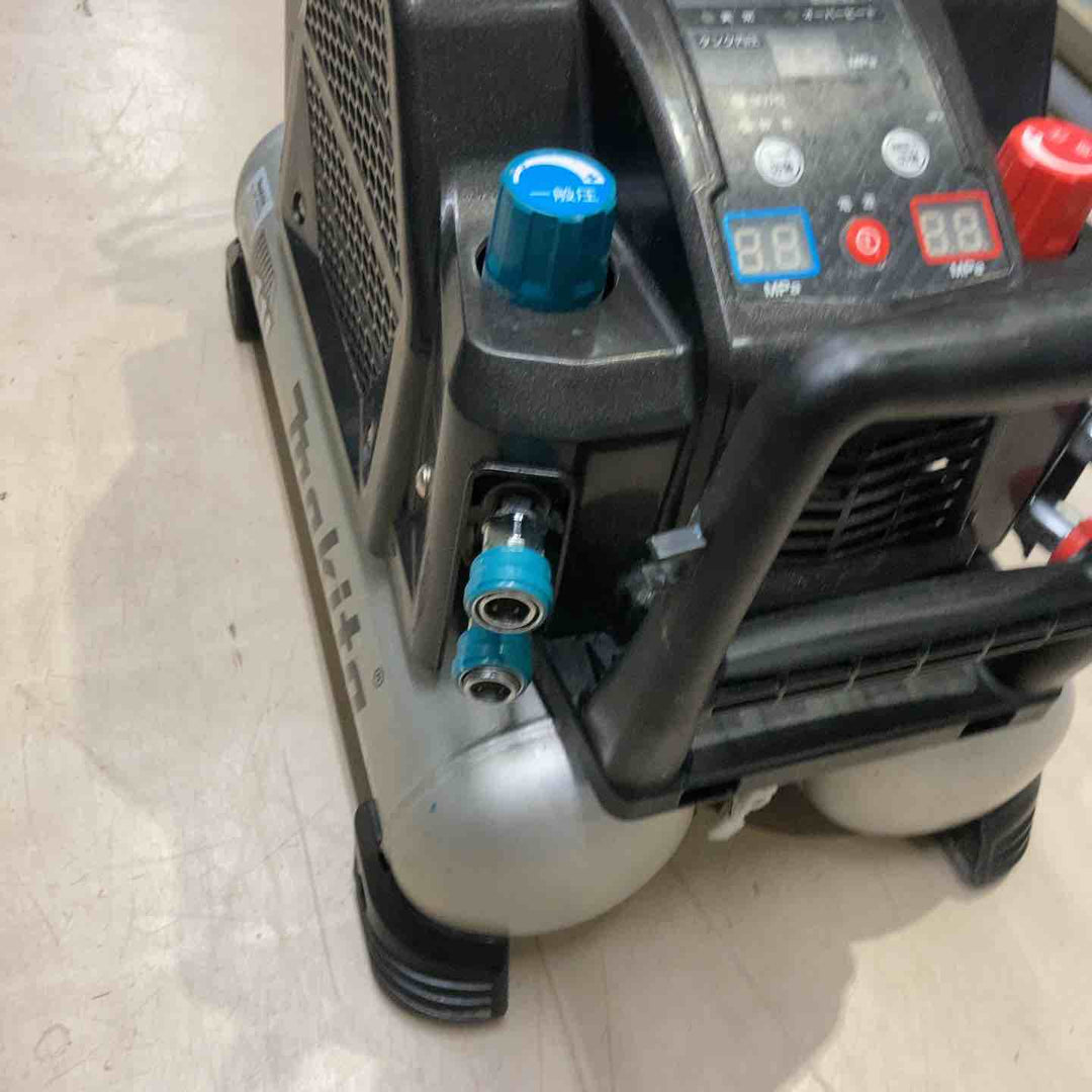 ★マキタ(makita) エアコンプレッサー AC462XLB【町田店】