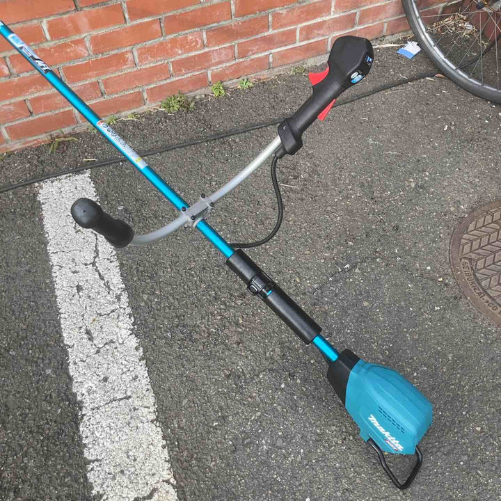 【店頭受取り限定】マキタ(makita) コードレス草刈機 MUR001GZ【川崎店】