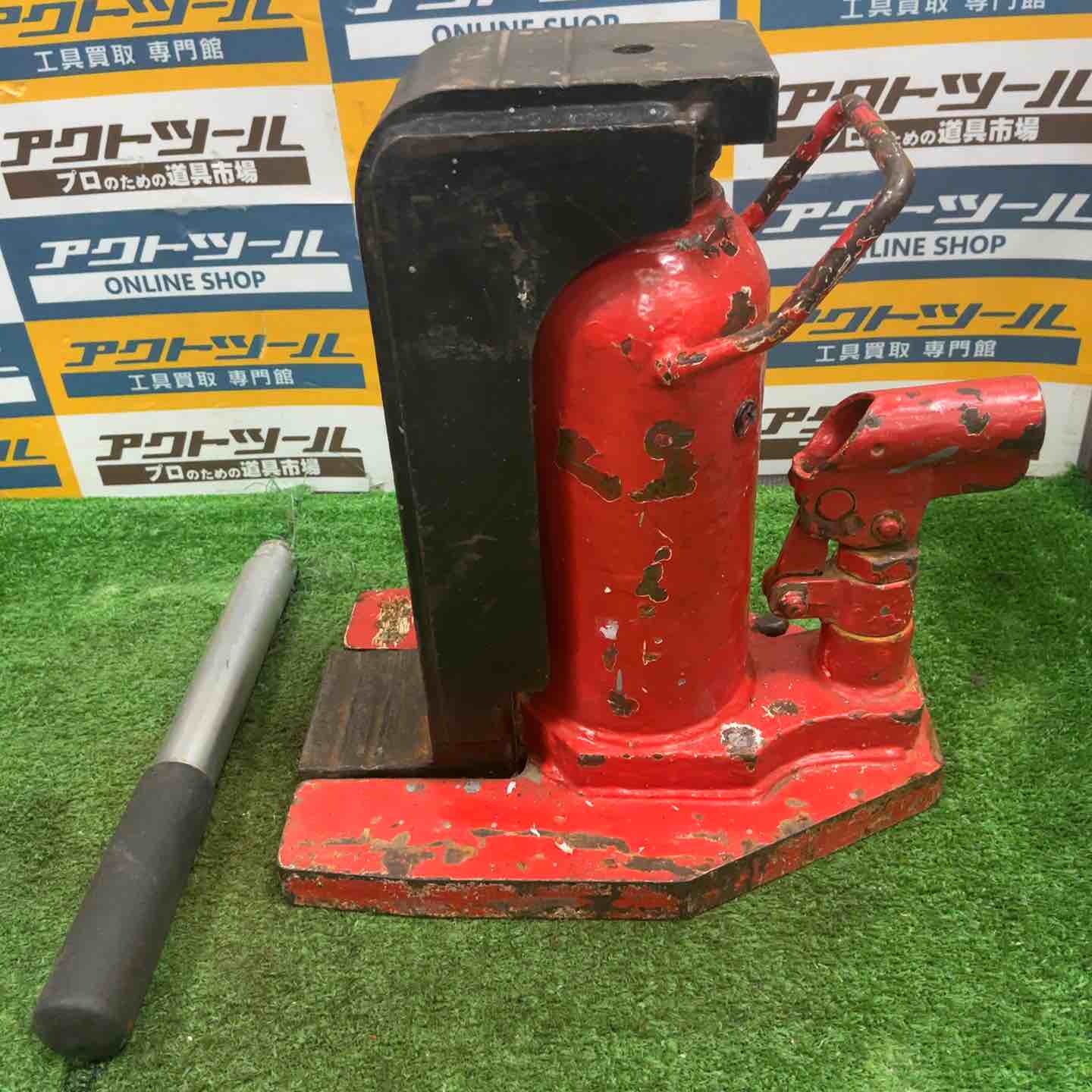 ◇イーグル(EAGLE) レバー回転・安全弁付爪つきジャッキ 爪能力5ｔ G-100【草加店】 ◇イーグル(EAGLE) レバー回転・安全弁付爪つきジャッキ 爪能力5t G