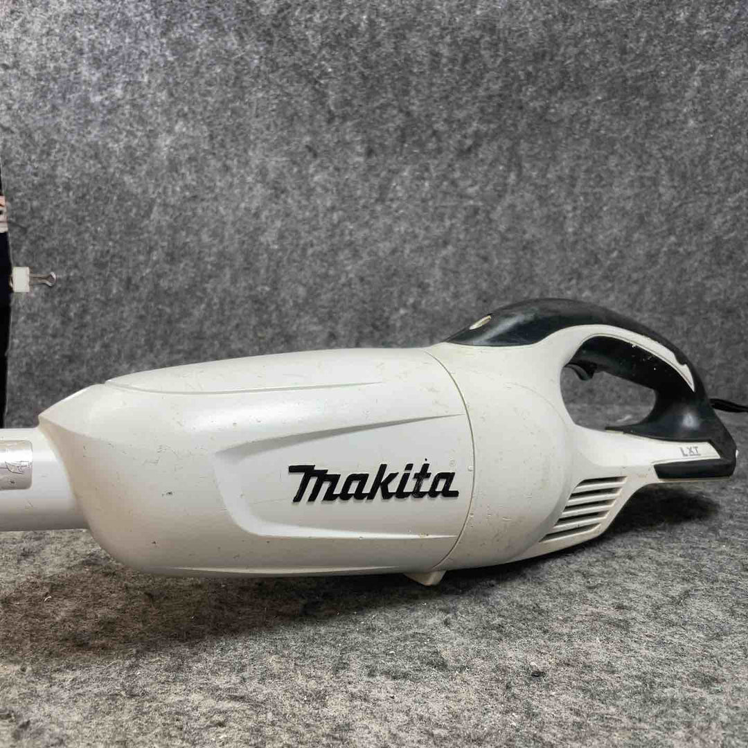 マキタ(makita) コードレスクリーナー CL180FDZW 3.0Ahバッテリー付 【桶川店】