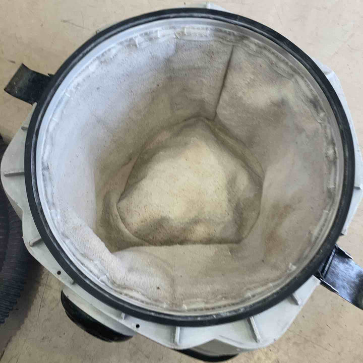 【店頭受取り限定】◇マキタ(makita) 集じん機 乾湿両用 25L 438【町田店】