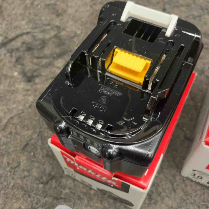 マキタ(makita) リチウムイオンバッテリー 18V/3.0Ah BL1830B まとめ 計2点【鴻巣店】