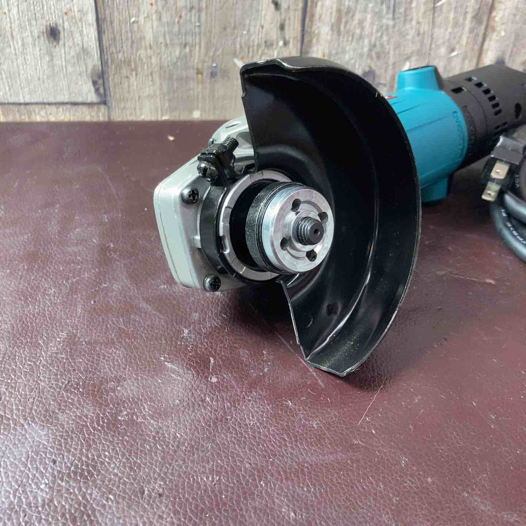 【中古品】マキタ(makita) 100mmディスクグラインダ 9533B【東大和店】