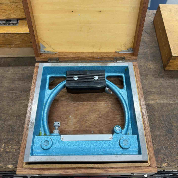 富士精密計器製作所 精密角型水準器 No,9893 サイズ200 0.02ｍ/ｍ【八潮店】