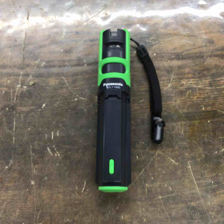 ◇パナソニック(Panasonic) レーザー墨出し器 墨出し名人 十字・地墨 BTL1100G【戸田店】