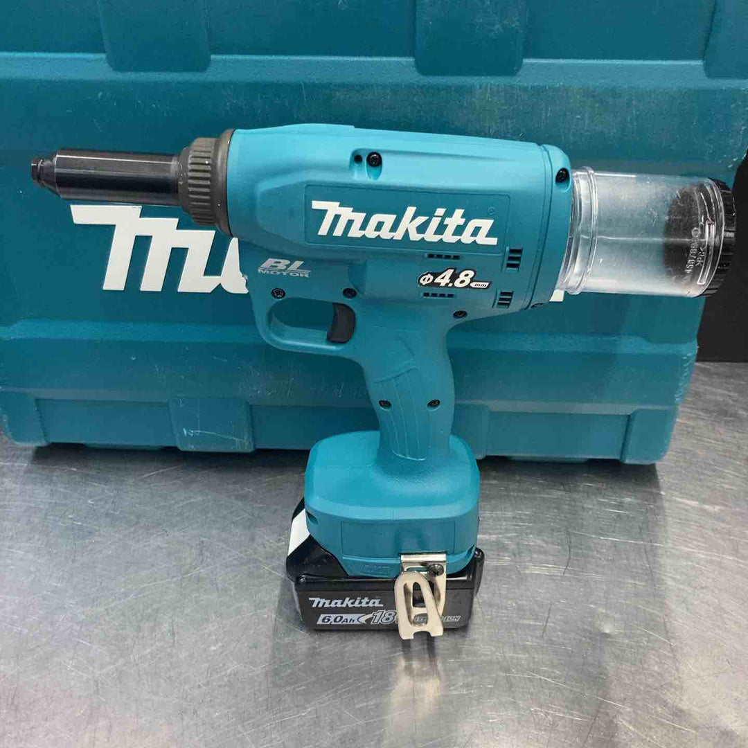 【中古美品】 マキタ(Makita) 18V 充電式リベッタ RV150DRG バッテリー2個付属 コードレス 【東大和店】