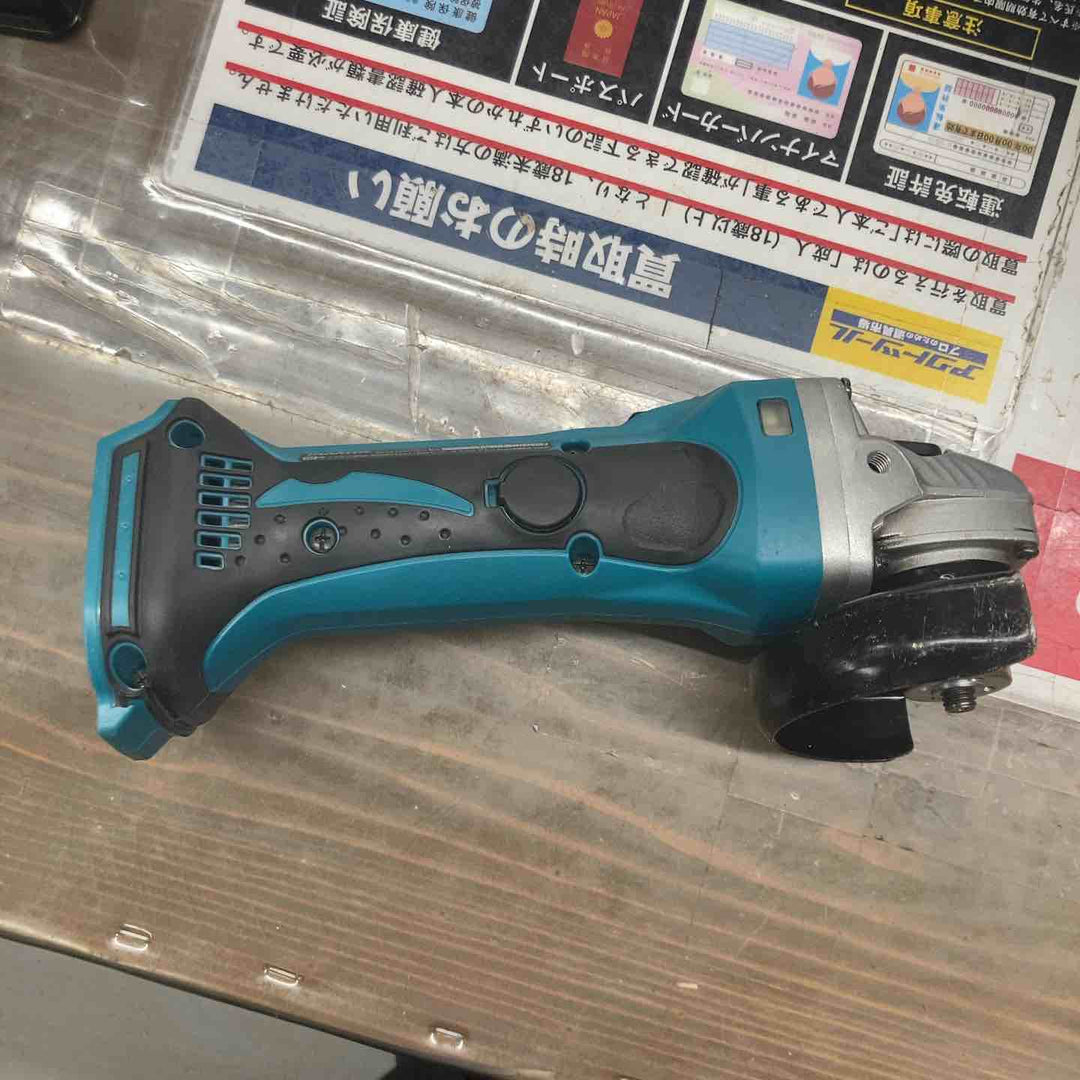 ☆マキタ(makita) 100mmコードレスディスクグラインダー GA400DRF　14.4V対応【戸田店】