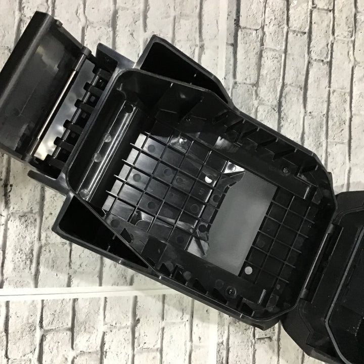 ★マキタ(makita) コードレスラジオ MR005GZB【川口店】