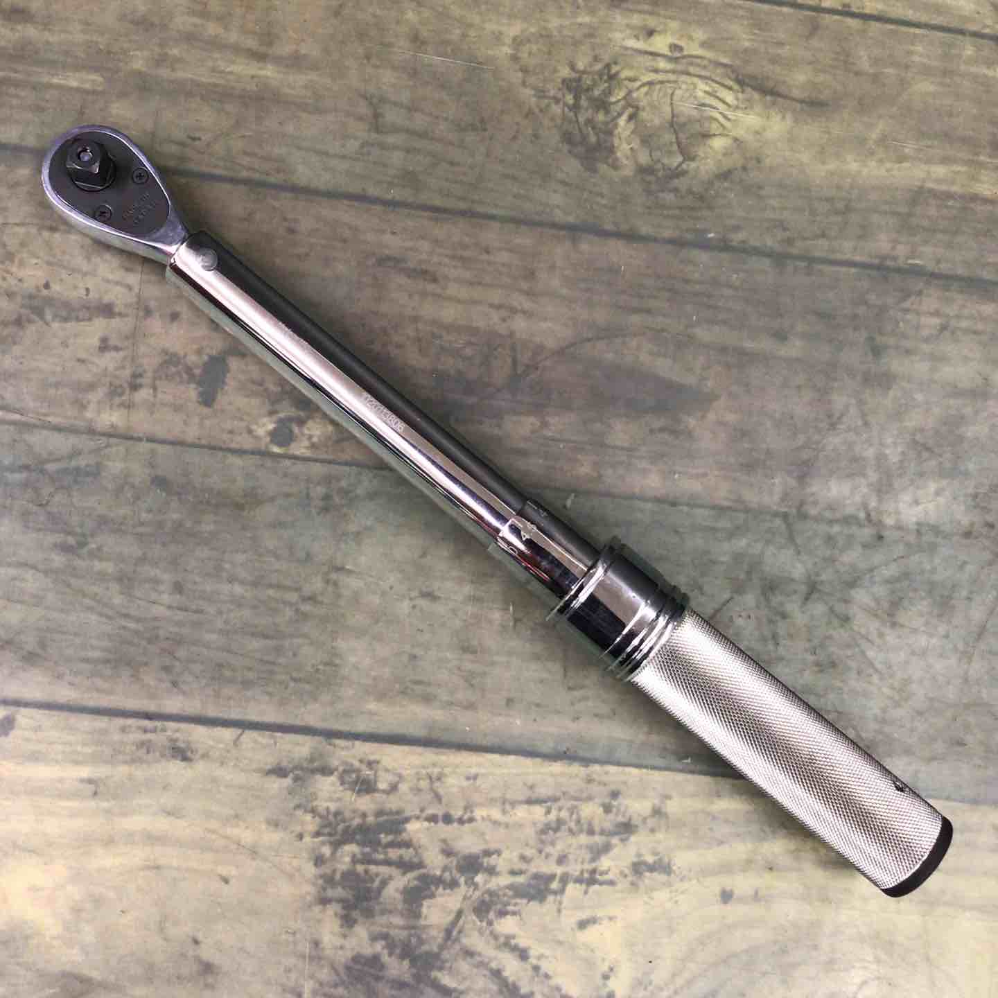 【中古・現状品】KTC CMPC0503 ﾌﾟﾚｾｯﾄ型ﾄﾙｸﾚﾝﾁ 差込角9.5mm 3/8 未校正【ハンズクラフト沖縄豊見城店】 ◇【中古/現状品】KTC CMPC0503 トルクレンチ ケース付 : ハンズ
