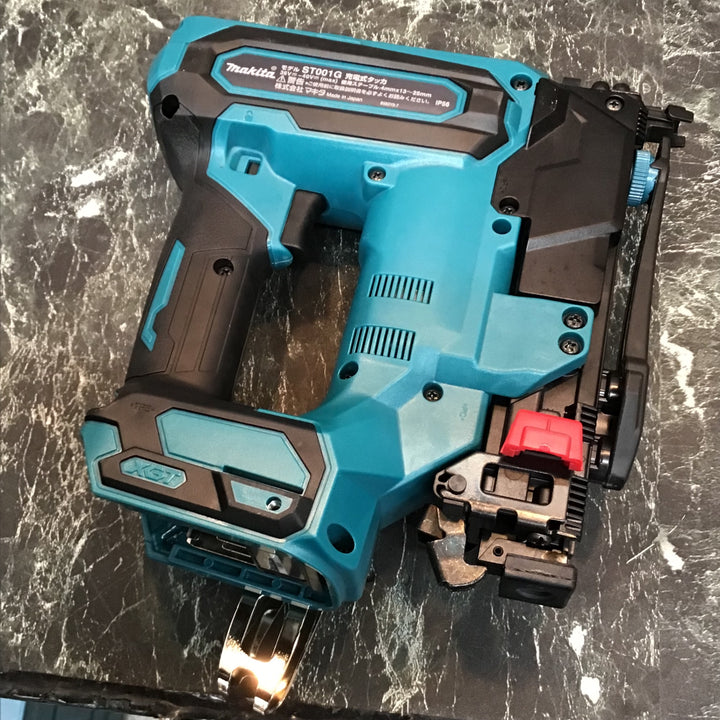 ★マキタ(makita) コードレスタッカー ST001GZK【八潮店】