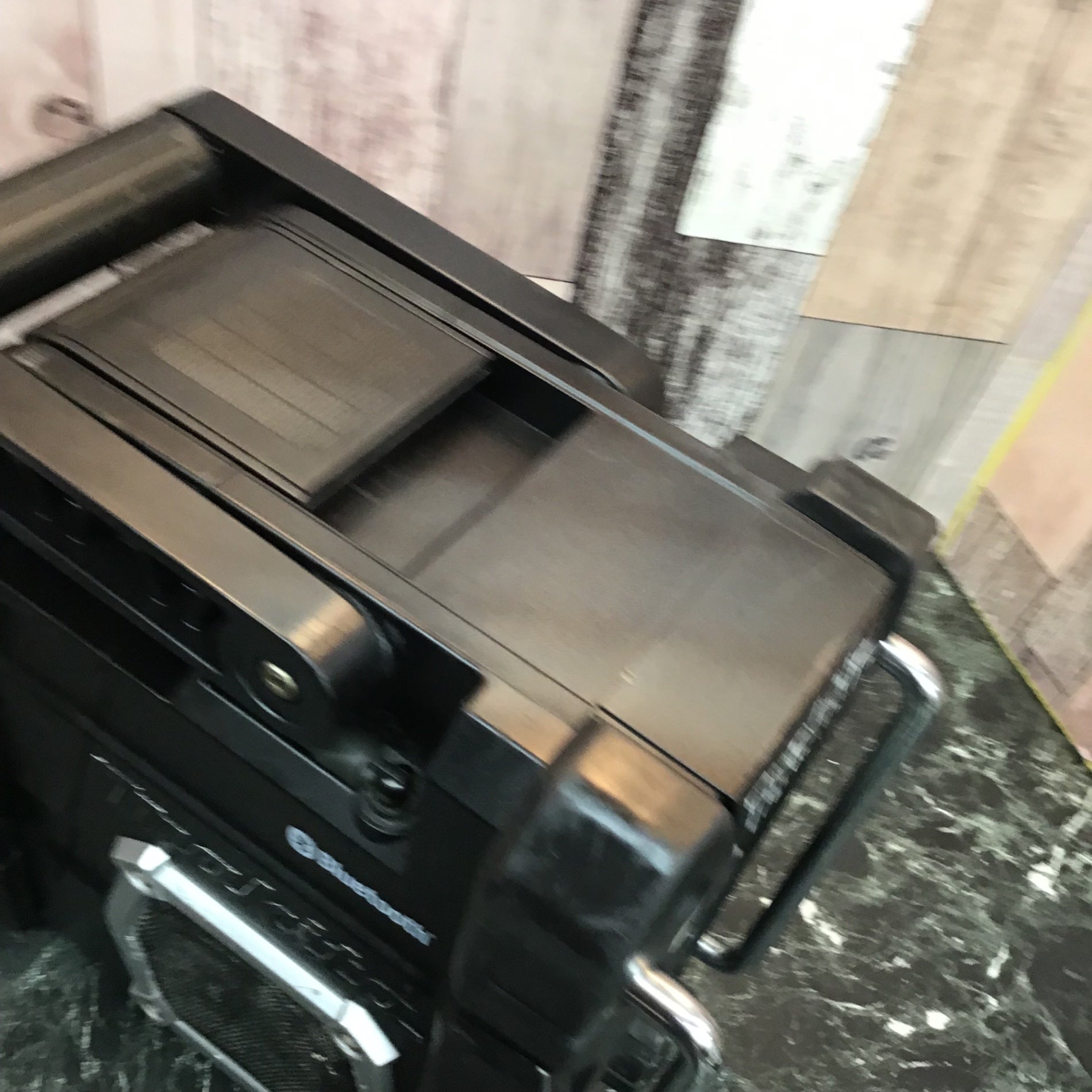 ☆マキタ(makita) コードレスラジオ MR108B【八潮店】 – アクトツール
