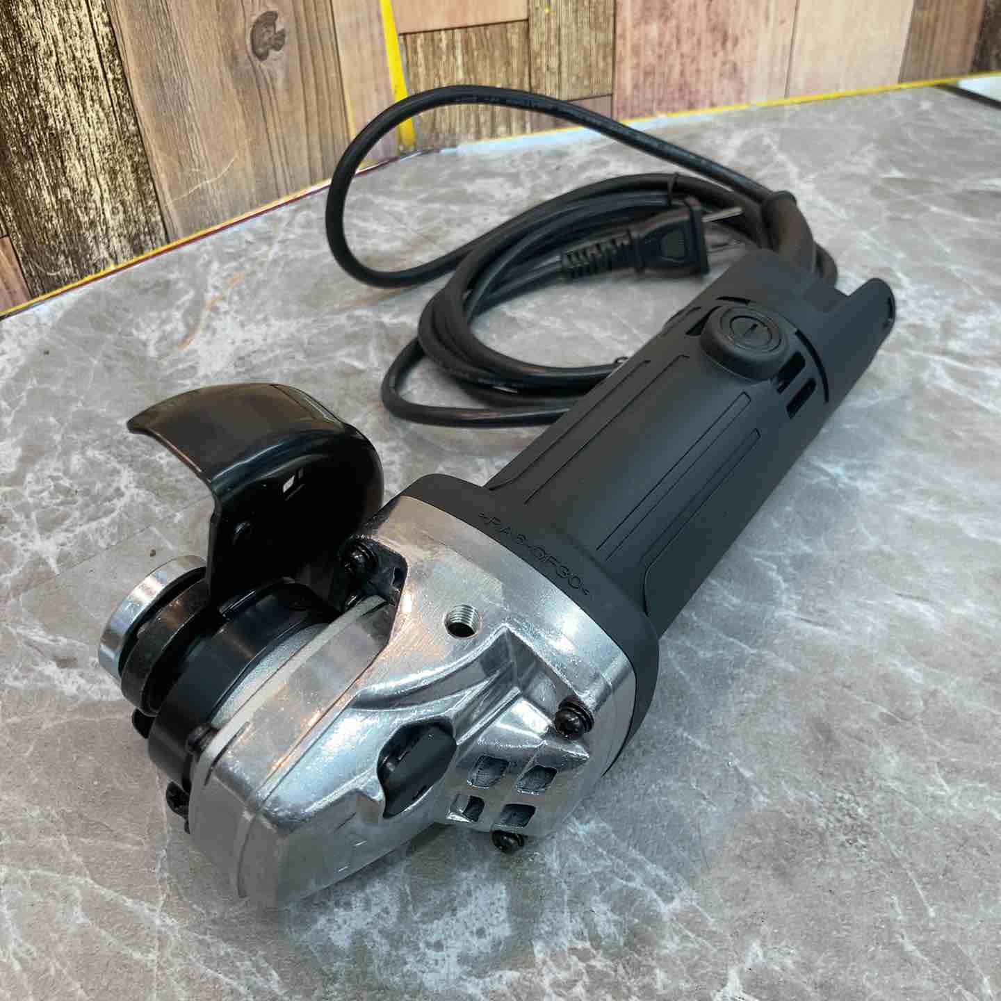 makita マキタ 100ｍｍ ディスクグラインダ 高速型 9539Ｂ 新品 楽天市場】マキタ電動工具 100mmディスクグラインダー 9539B【高速型