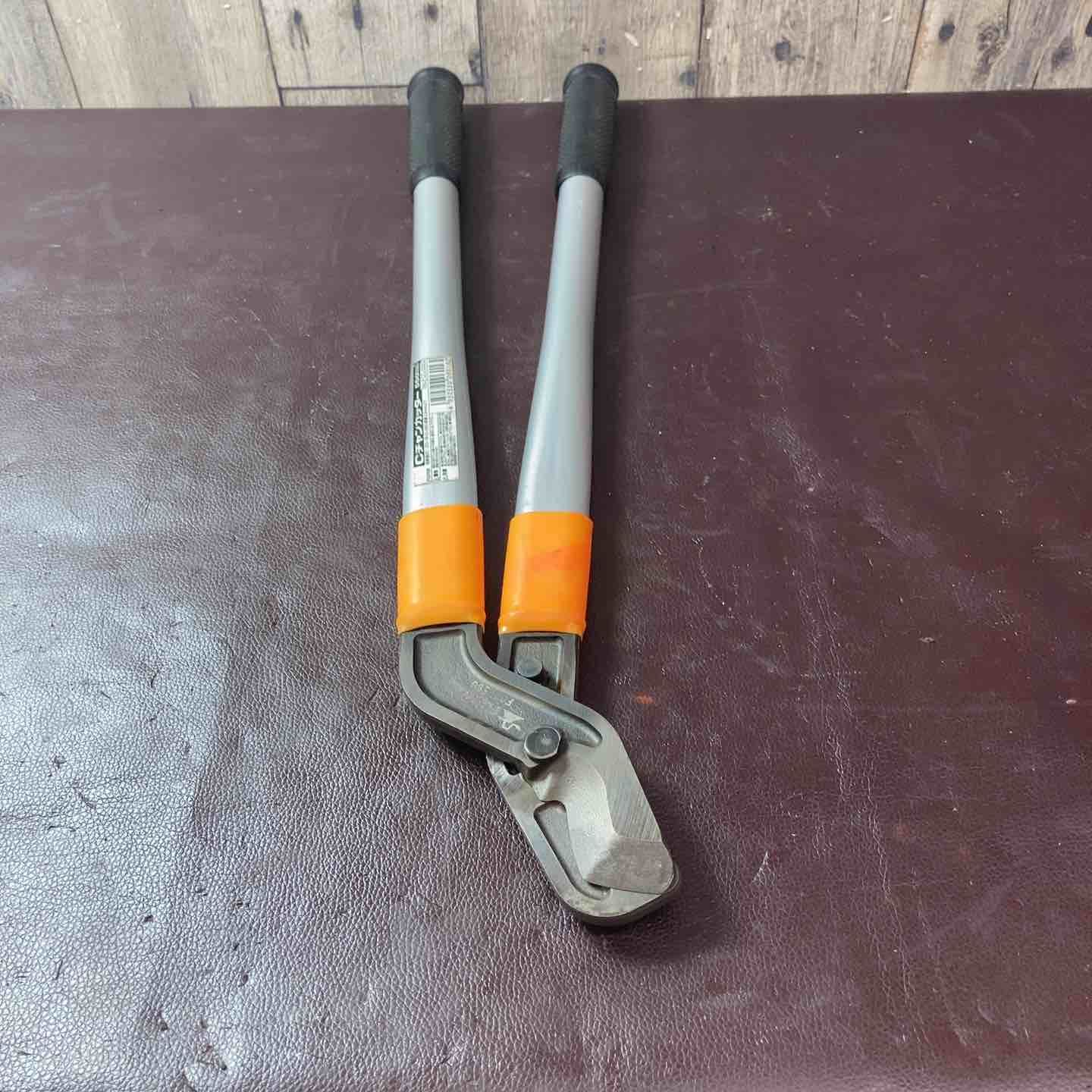 【中古品】 フジ矢(FUJIYA) Cチャンカッター (軽量アルミハンドル) 親バー切断用 FCC-550 【東大和店】 中古品】 フジ矢(FUJIYA) Cチャンカッター (軽量アルミハンドル) 親