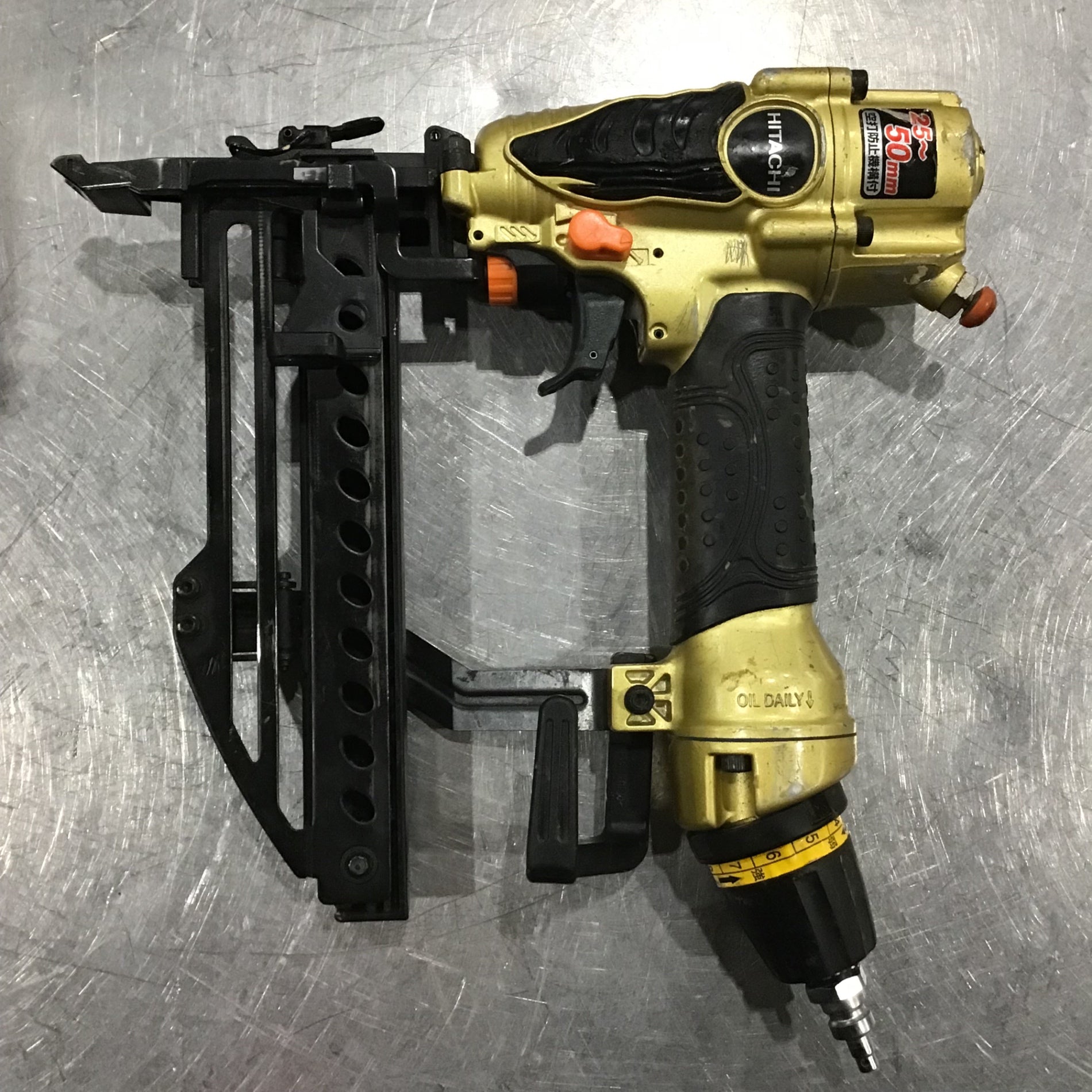 ☆ハイコーキ(HIKOKI ※旧:日立工機) 高圧フロアタッカ N5004HMF【川口