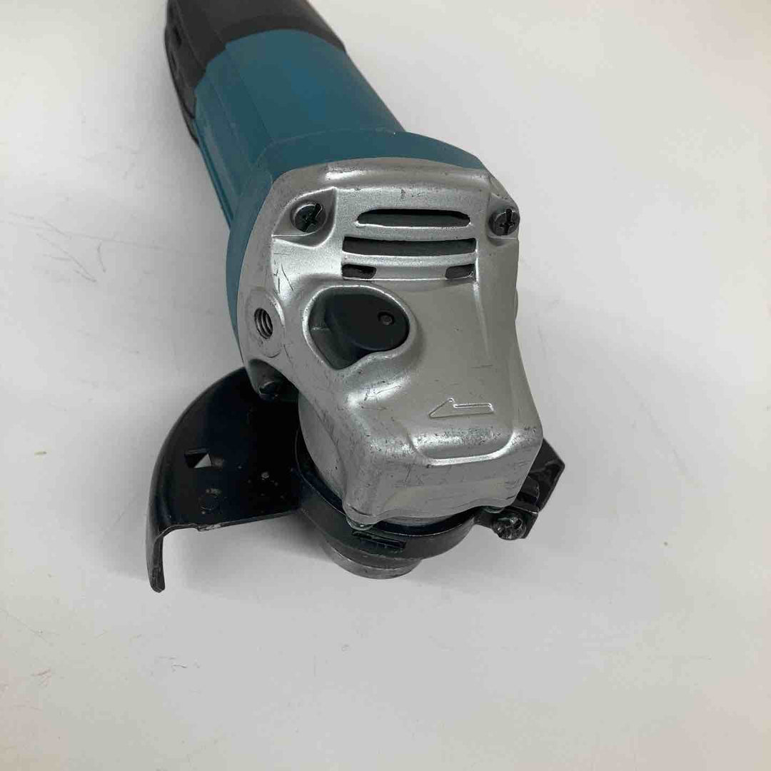 ☆マキタ(makita) 100mmディスクグラインダ GA4033【戸田店】