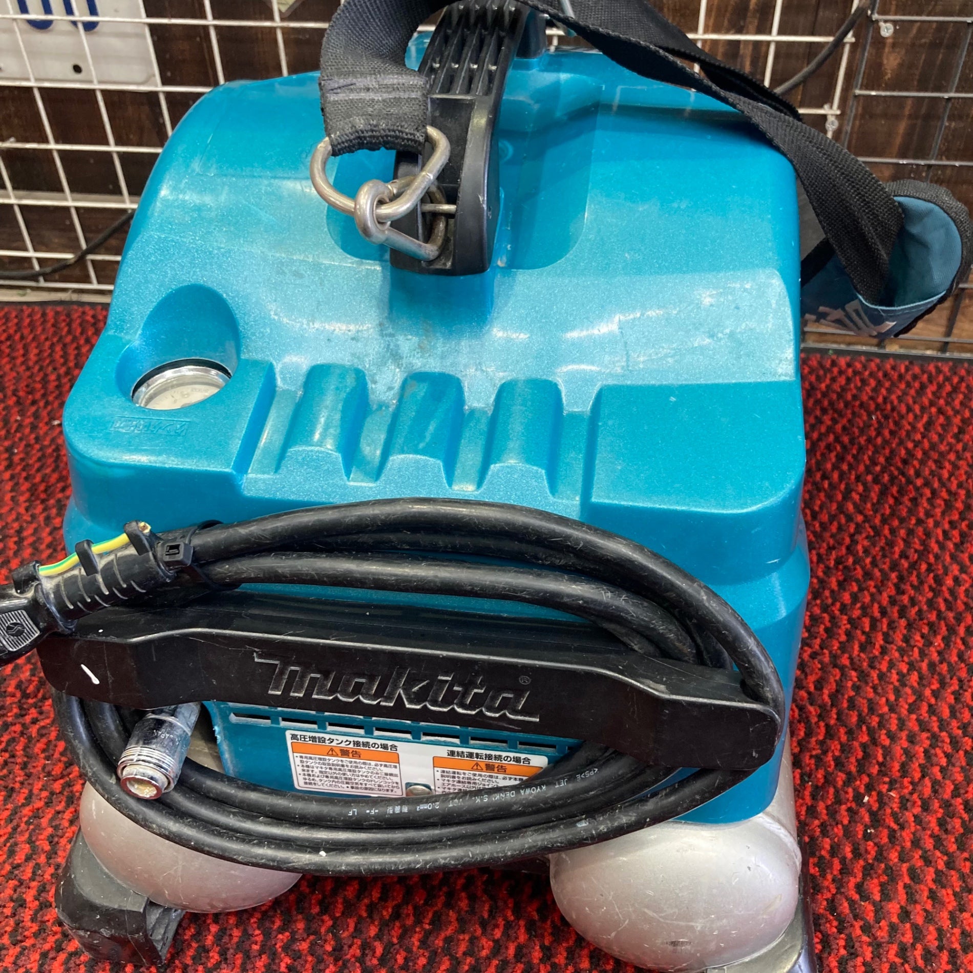 ☆マキタ(makita) 常圧/高圧エアコンプレッサー AC461XS【町田店】 – アクトツールオンラインショップ