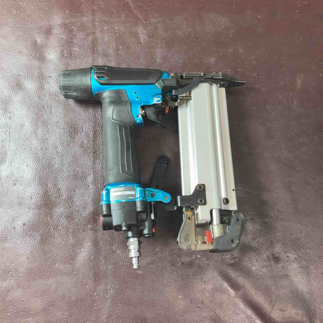 【中古品】マキタ(makita) 高圧フィニッシュネイラ AF552HM 高圧 ケース付属【東大和店】
