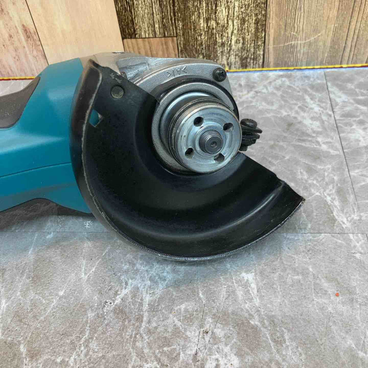 ☆マキタ(makita) コードレスディスクグラインダ GA402DZ【八潮店】