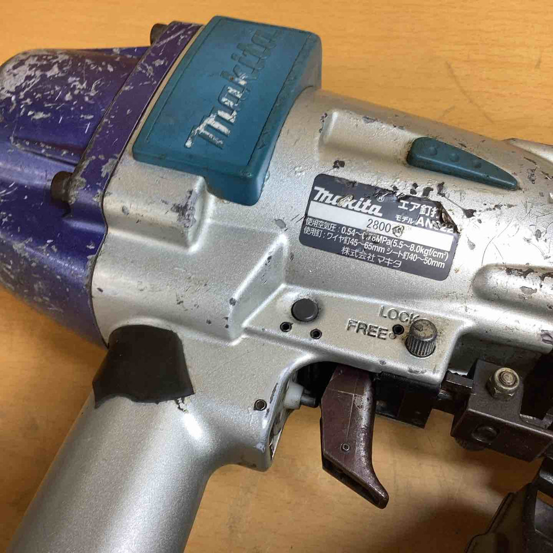 ◇マキタ(makita) 65mm 常圧エア釘打ち機 AN622【越谷店】